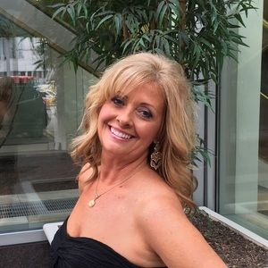 Meet your Posher, Christy